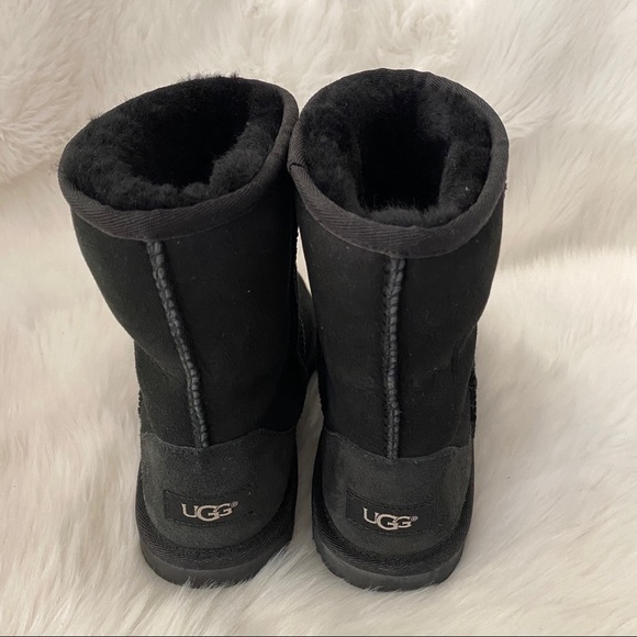 UGG Classic Short Boots Kid’s 6 (Fits Women’s 8) NWOB - Picture 10 of 15